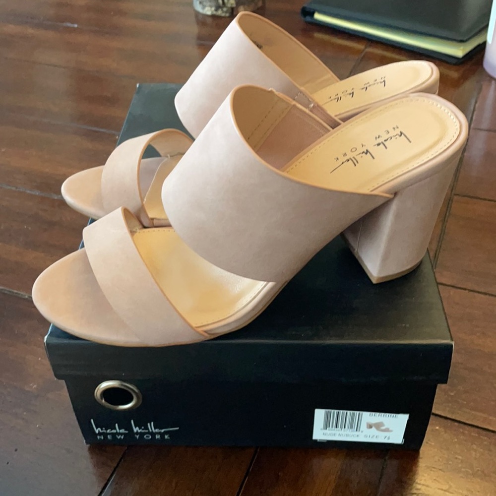 NIB Blush/Natural Slingback Nicole Miller Heels